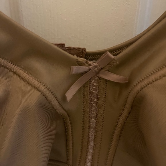 New Bra by Bali - Picture 9 of 9